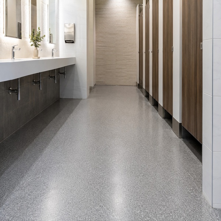 Toilet & Bathroom 3